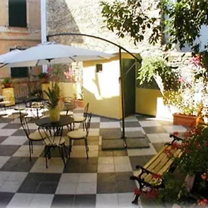 Bed & Breakfast D'autore La Poesia