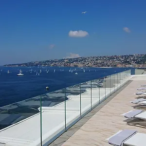 grand-hotel-vesuvio.hotels-amalfi.com/